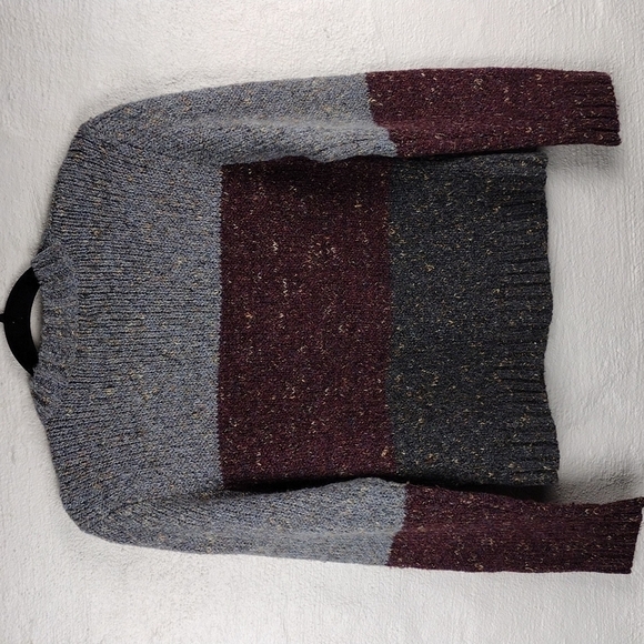 Mainframe Gray Burgundy Color Block V-Neck Long Sleeve Pullover Short Sweater - Picture 6 of 10